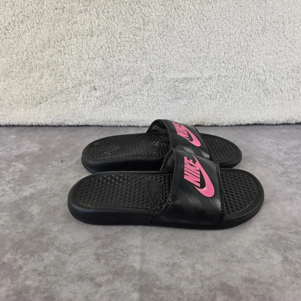 Nike benassi just